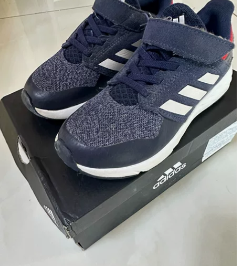 阿迪童鞋12k，专柜正品，图片实拍，未修图...