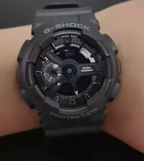 卡西欧黑武士手表限定，喜欢的私聊。盒子吊牌...