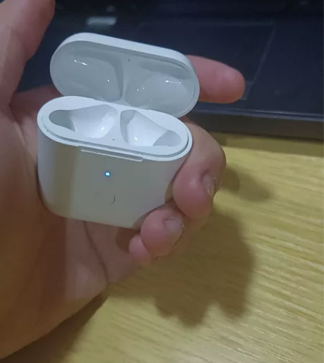 qcy蓝牙耳机充电仓，注意是充电仓！！！没...