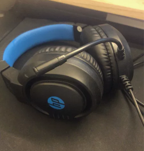 惠普耳机 自带耳麦  买来没用过 包装没了...