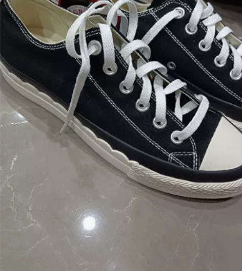 全新女大码环球牌黑色运动帆布鞋板鞋，39码...