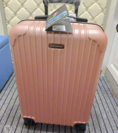 SWISSGEVR拉杆箱，20寸，活动送的...