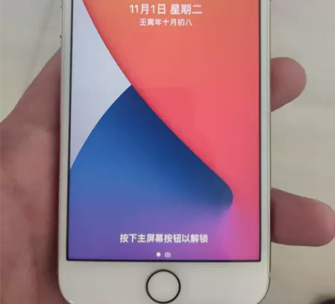 苹果8  国行64  仅换电池 爱思沙漏全...