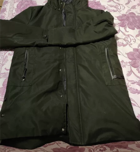 海澜之家八成新男士羽绒服，胸围115，衣长...