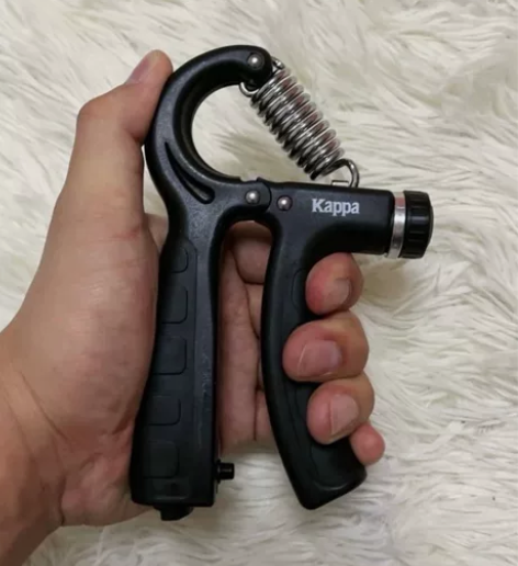 家里闲置的握力器 整理器械时候平时用得少 ...