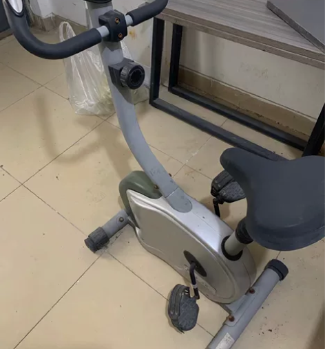 家庭健身用自行车单车机,无法通电了,但是可...