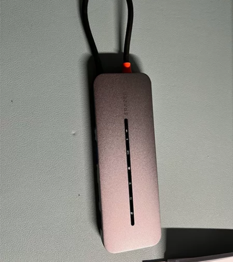 拓展坞和鼠标打包哈，基本全新哈，用过2次，...