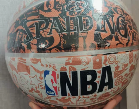 买一送二！包邮全新7号橡胶篮球斯伯丁NBA...