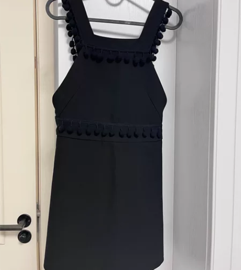 黑色小球球背带裙 适合一百斤以下不议价，两...