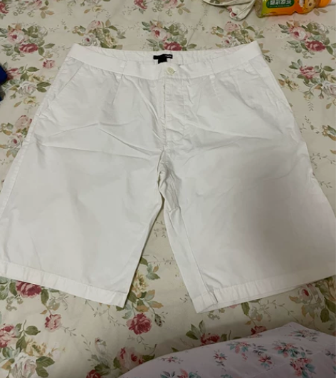 HM家纯棉短裤、男士短裤，9成新短裤。白色...