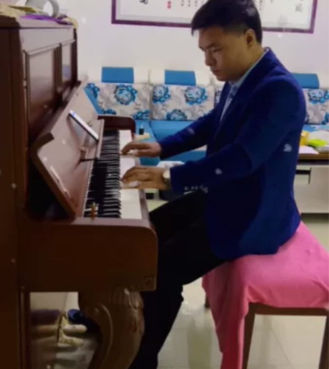 韩国三益钢琴，学不会没时间玩了。低价转让！...