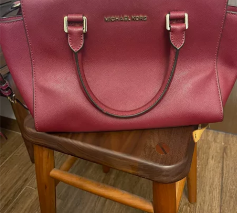 MK正品，饺子包，斜挎包，手提包，购于三亚...