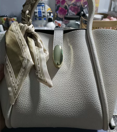 菜篮子荔枝纹包包女，全新的一次未背！可斜跨...