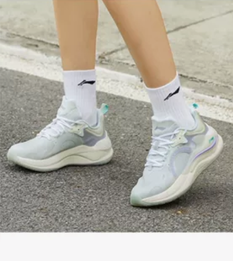 ?李宁新款女鞋，买小了，全新，试穿过几次，...