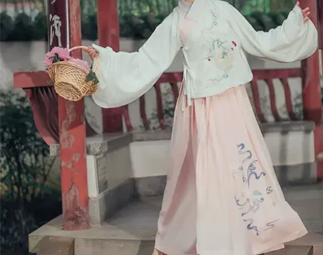 都城南庄 豆蔻  九成新   【上袄＋下裙...