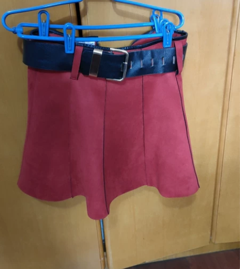 九成新红色A字裙 仿鹿皮绒面腰带款 A字版...