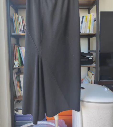 呢料～包臀～不规则鱼尾裙 腰围70cm，长...