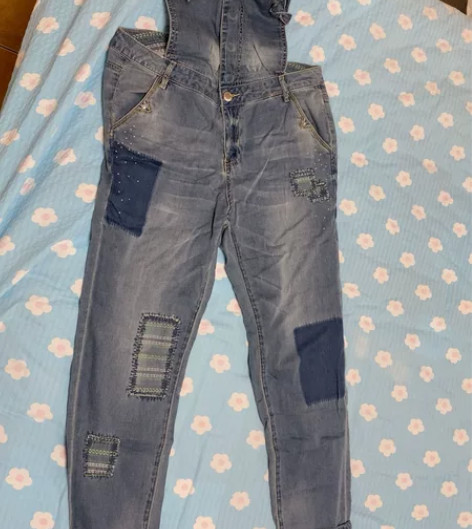 ONLY背带牛仔裤175码 感兴趣的话点“...