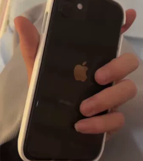 三月份买的苹果11  128g  美版无锁...