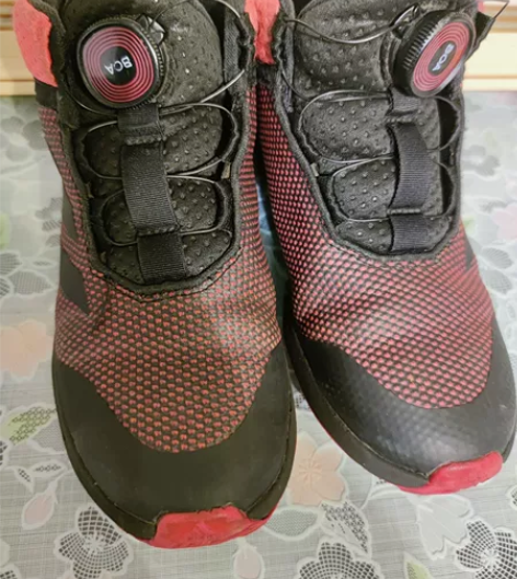 阿迪童鞋，尺码见图 感兴趣的话点“我想要”...