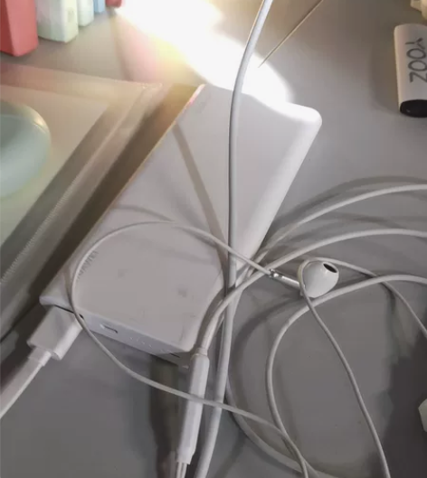 充电宝贱卖 感兴趣的话点“我想要”和我私聊...