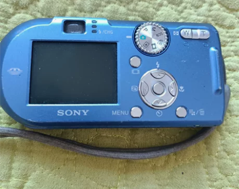 索尼DSC-P100数码相机无卡无电池 五...
