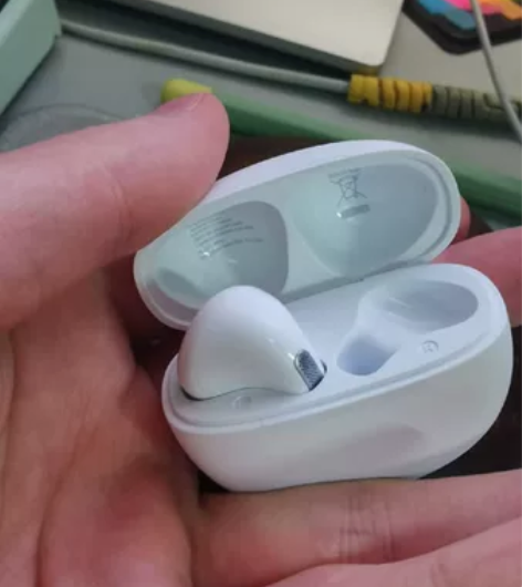 qcy ailypods 包装都在，半年左...