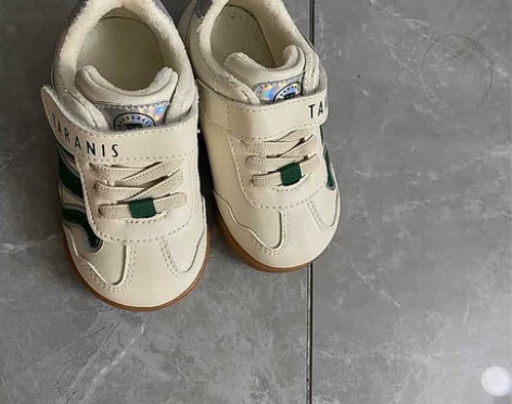 宝宝学步鞋防滑软底鞋,闺蜜送,来不及穿 感...