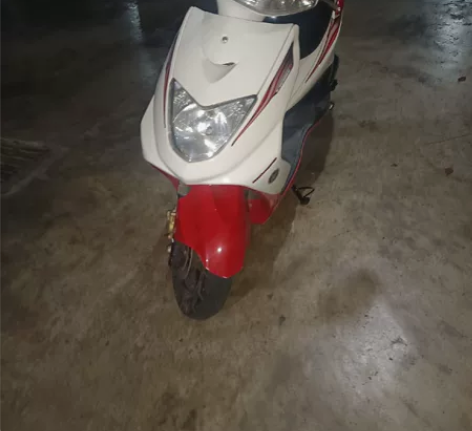 雅马哈迅鹰125，无手续，功能完好，可小刀...