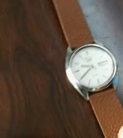 精工5机械表,所有功能正常,走时一天偏慢几...