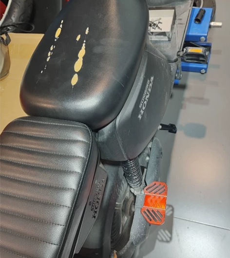 新大洲本田s07+，换了蓝德，带后座垫，2...