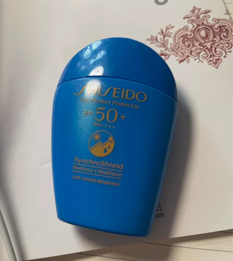 资生堂蓝胖子防晒50ml 购于李佳琦直播间...