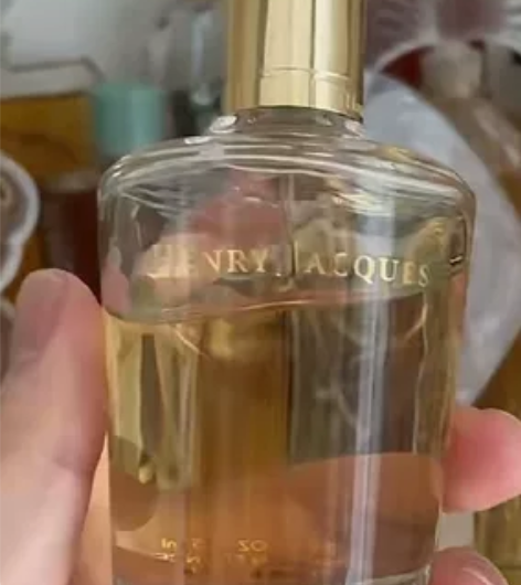 大牌绝版香水，问价私聊 感兴趣的话点“我想...