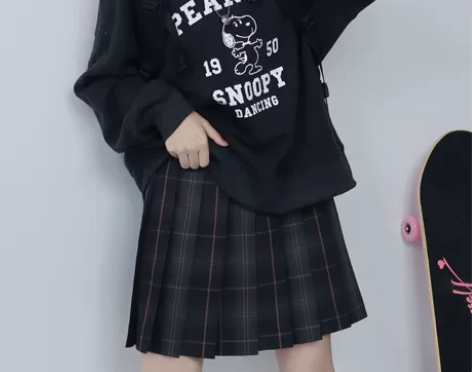 猫萌哒家jk群 出一套 裙子穿过两次 衬衫...