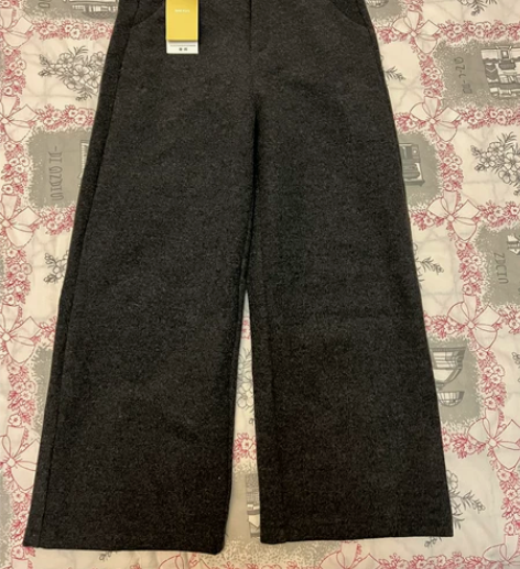 深灰色全新毛呢阔腿裤 160M码。全新包邮...