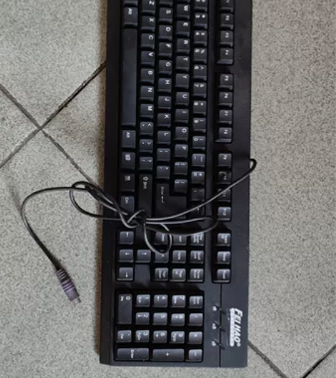 电脑键盘，圆插头，正常使用 感兴趣的话点“...