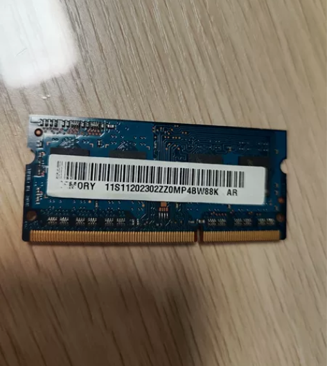 联想拆机笔记本内存条 这个叫瑞势英文叫瑞慢...