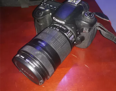 佳能单反相机60D+18-135镜头一组，...