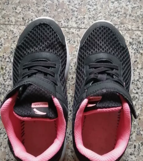 安踏大网眼运动鞋，鞋子超轻，上脚超舒服，头...