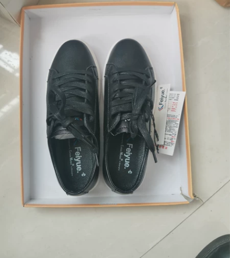 黑色飞跃34码平底鞋，35码偏小适合34，...