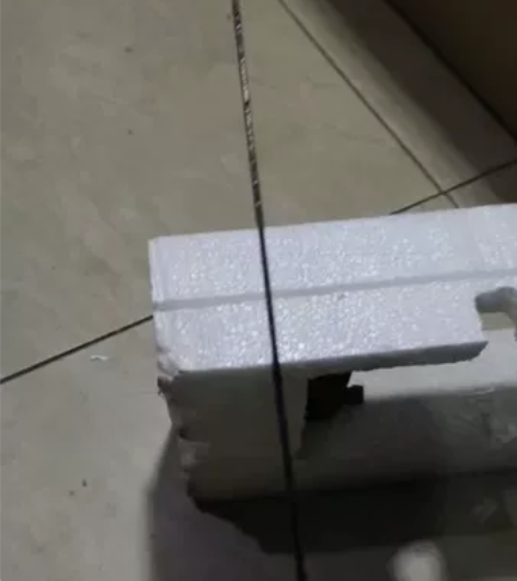 泡沫切割刀不含电源，自己配12Ⅴ3A电源适...