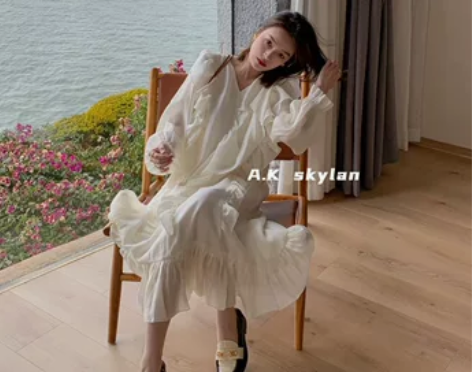 木耳边连衣裙女2021早秋新款AK白色仙气...