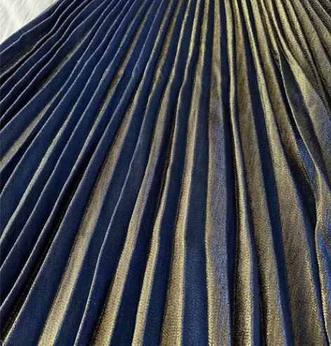 渐变双色百褶裙 厚 腰35 长76 穿一次...