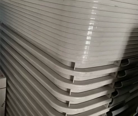 塑料特大号收纳箱加厚收纳盒衣服整理箱子大号...