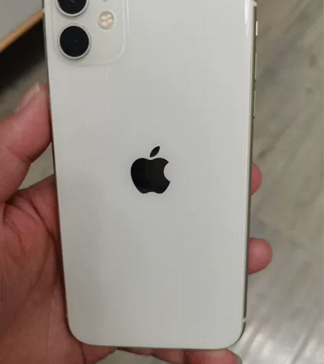 苹果11白色128G国行过保外观99带延保...