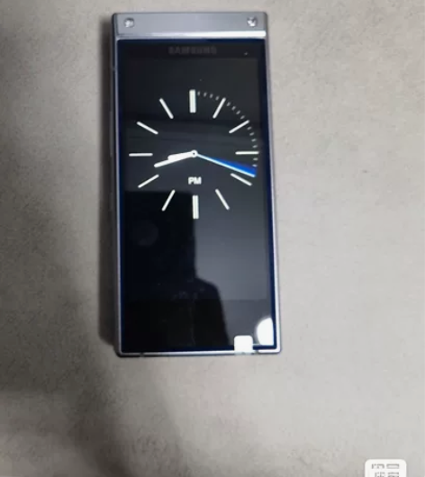 三星w2019。当备用机挺好用的 感兴趣的...