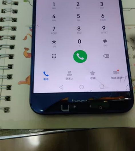 荣耀v9单屏幕一片。外爆明显。玻璃缺很多。...