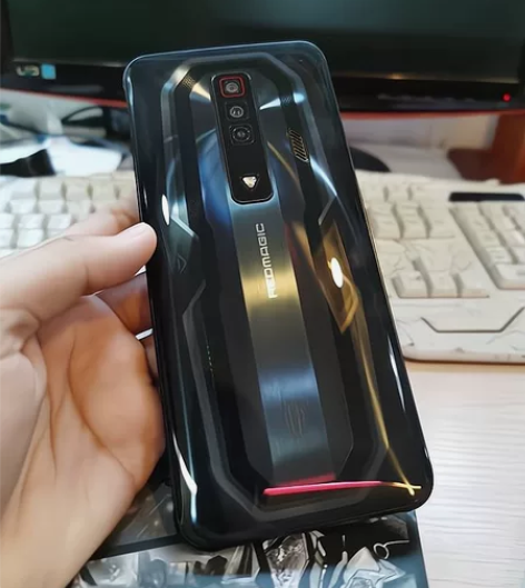 努比亚红魔7   电竞游戏手机5G    ...