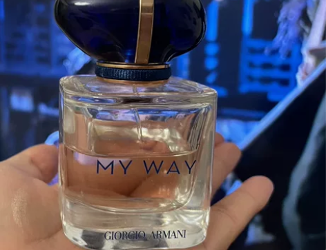 阿玛尼my way香水 30ml余量一半大...