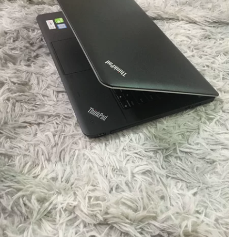 原价8千多i7四核八线程顶配联想Think...